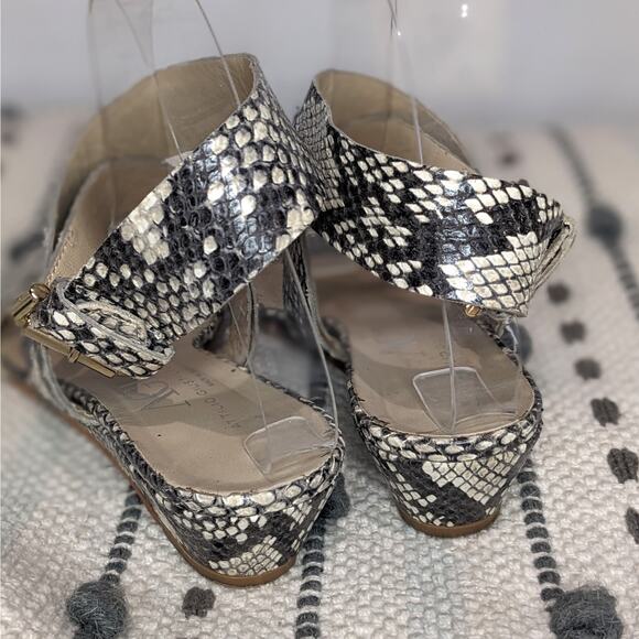 AGL Attilio Giusti Leombruni Snakeskin Leather Sandals Gray Women's Size 38 1/2 - Picture 4 of 7